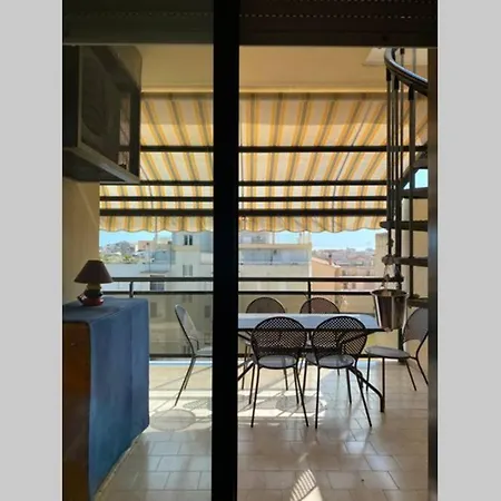 Apartment Attico Luminoso Ed Accogliente In Zona Centrale *